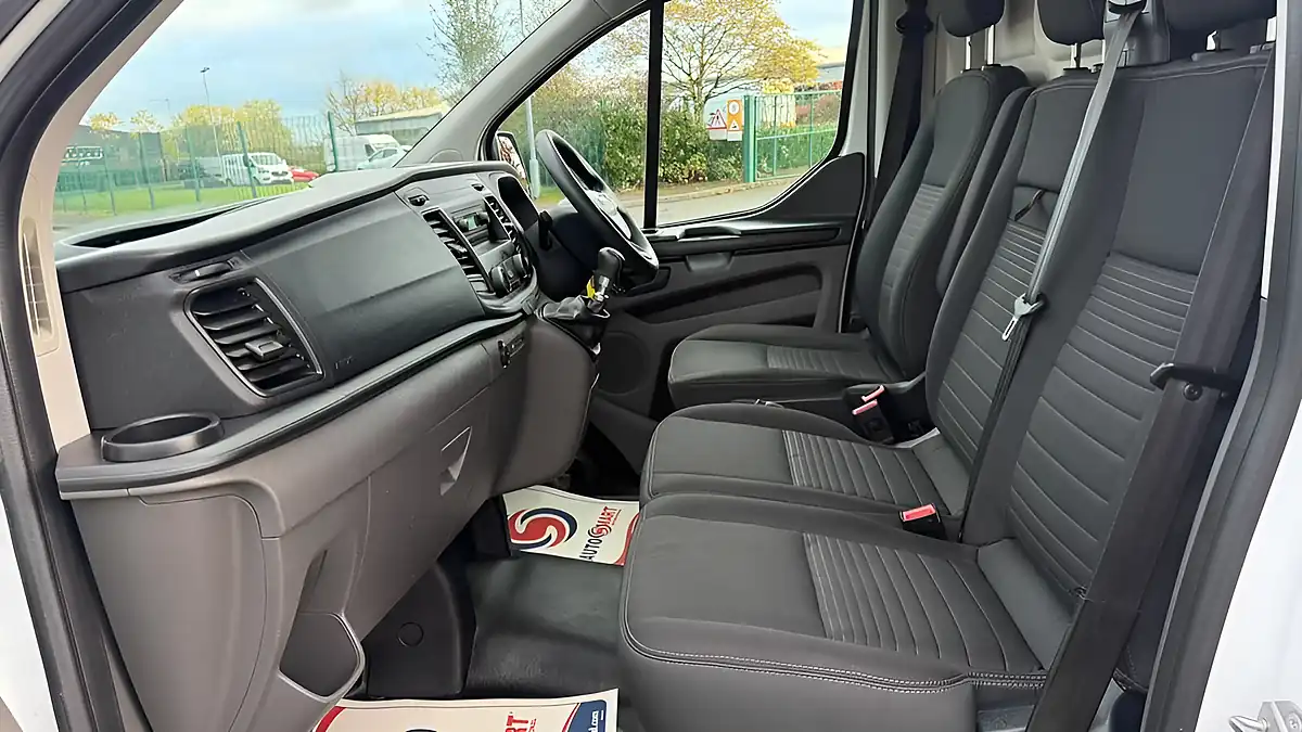 Used 2018 Ford Transit Custom Twin Sliding Side Door White - Interior and Exterior details 19