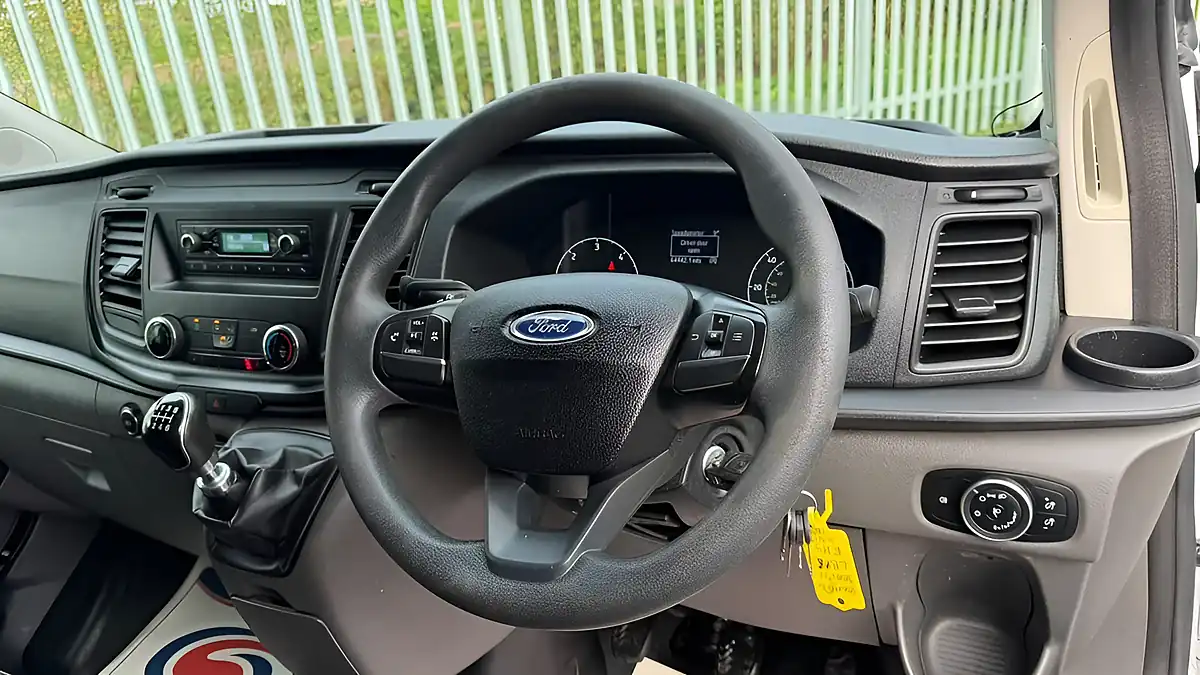 Used 2018 Ford Transit Custom Twin Sliding Side Door White - Interior and Exterior details 20