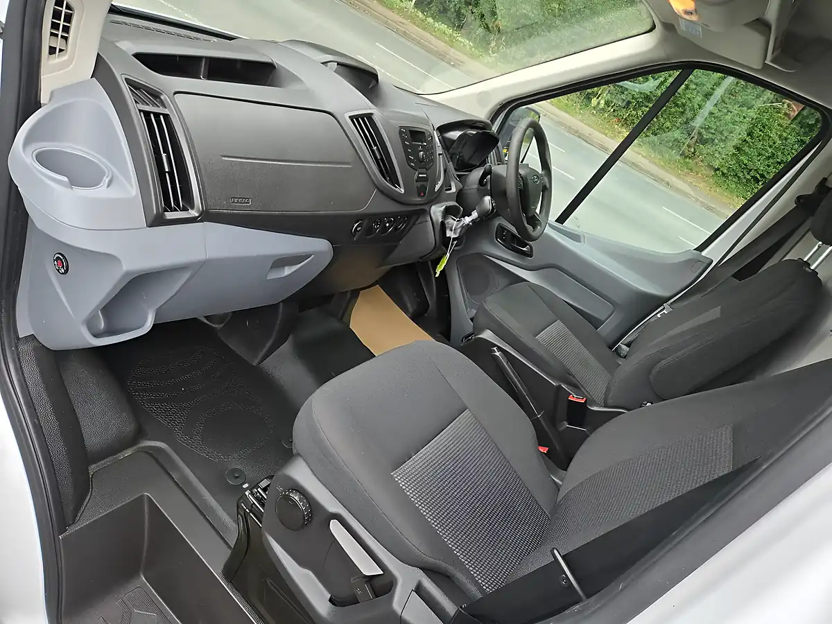 Used 2018 Ford Transit H3 Van White - Interior and Exterior details 5