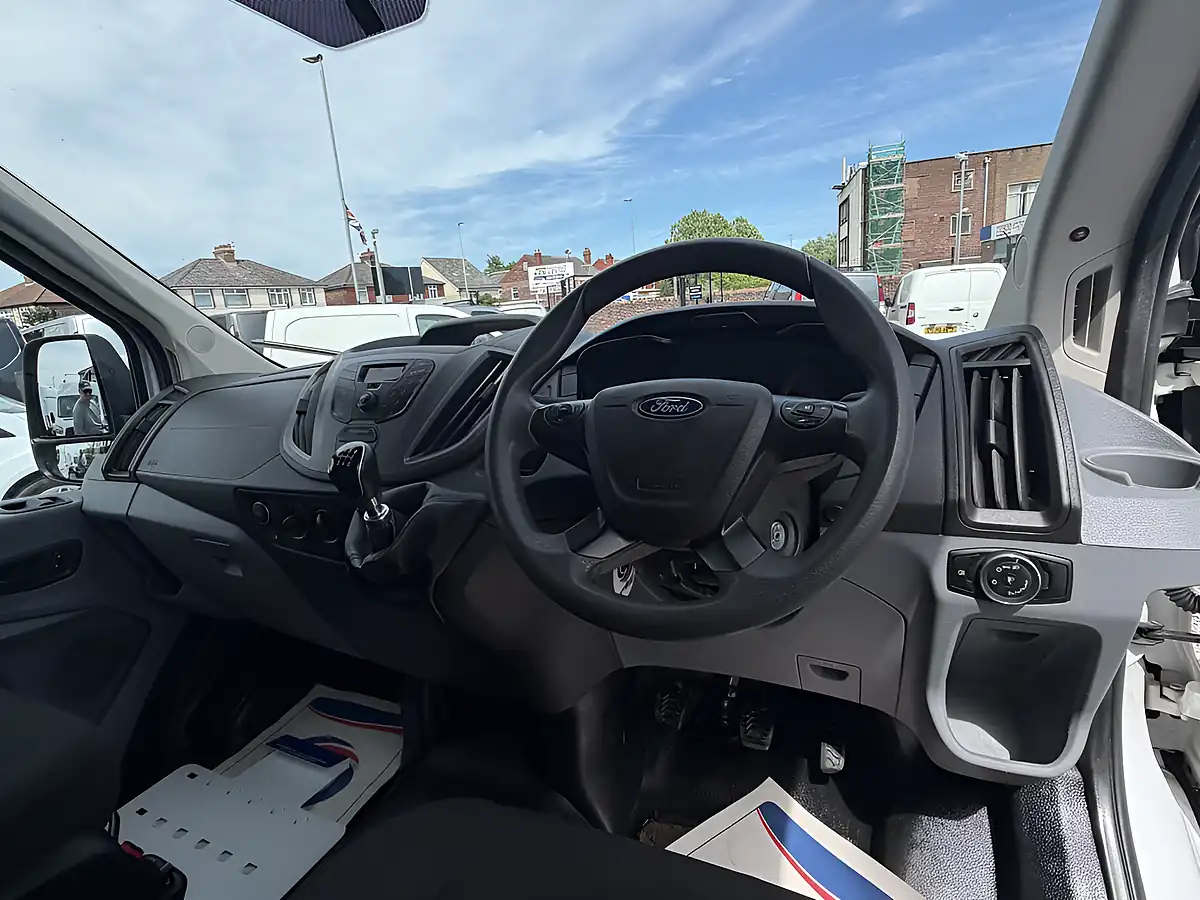 Used 2018 Ford Transit L2 H3 (mwb) 350 (ex Bt Fleet) White - Interior and Exterior details 15