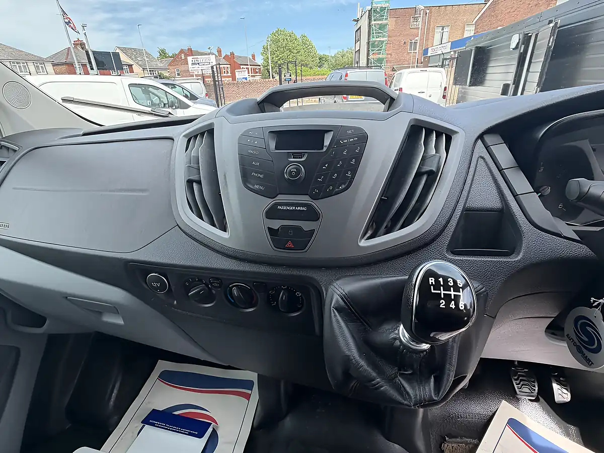Used 2018 Ford Transit L2 H3 (mwb) 350 (ex Bt Fleet) White - Interior and Exterior details 16