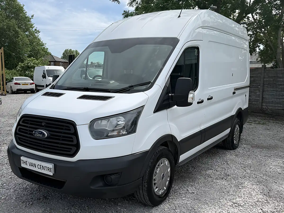 Used 2018 Ford Transit L2 H3 (mwb) 350 (ex Bt Fleet) White - Interior and Exterior details 4