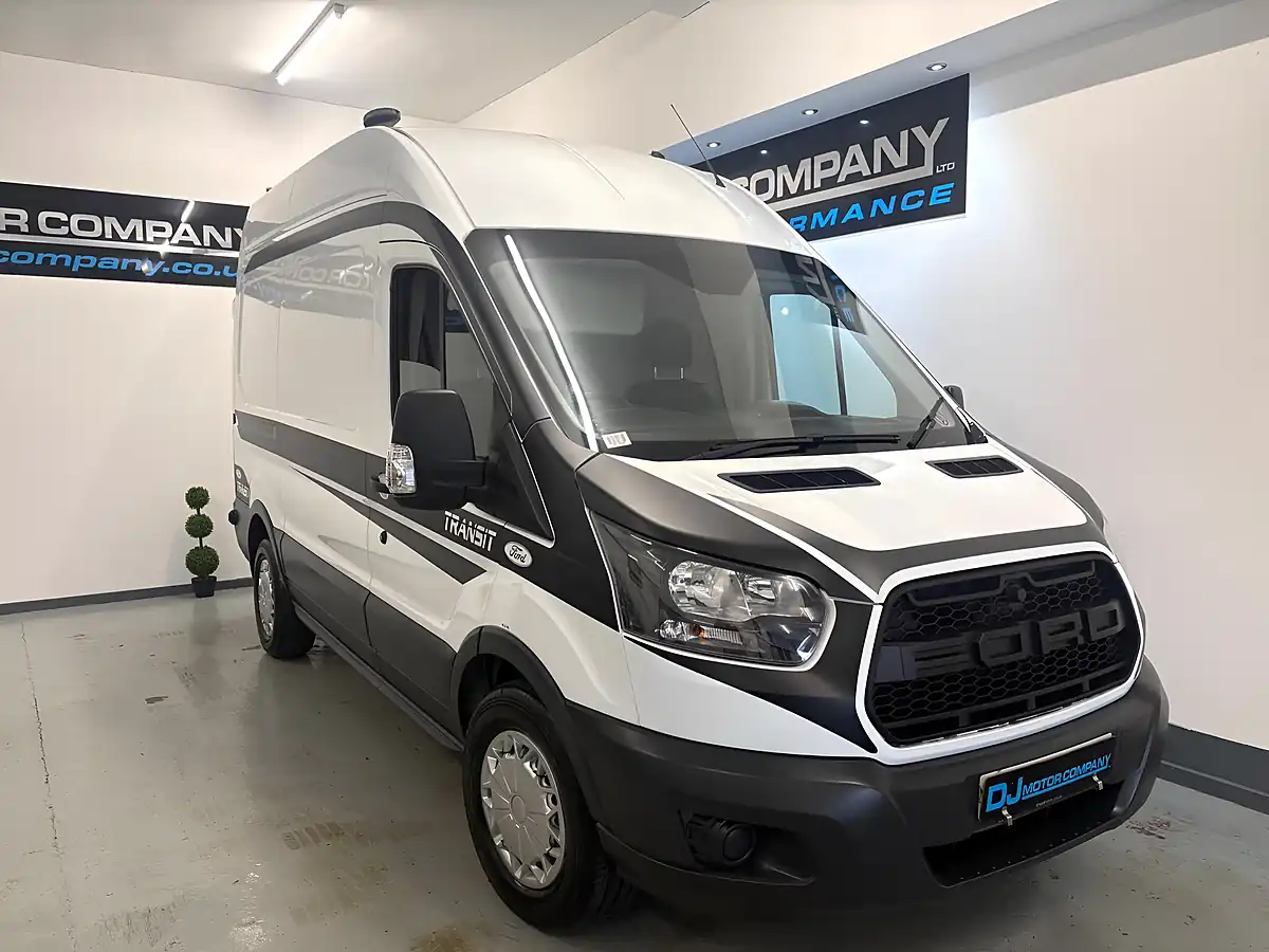 Used 2018 Ford Transit L2 H3 White - Front View