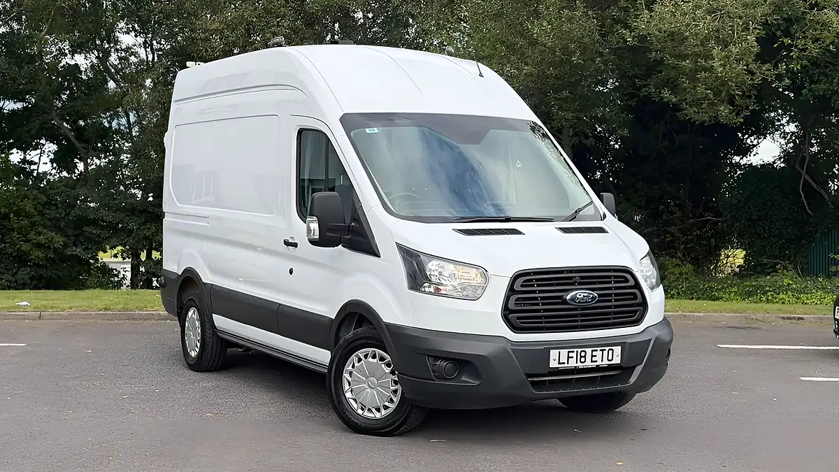 Used 2018 Ford Transit L2 H3 White - Front View