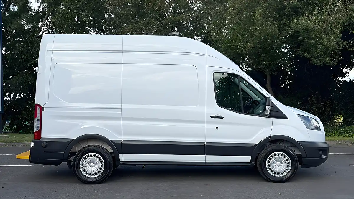 Used 2018 Ford Transit L2 H3 White - Interior and Exterior details 11