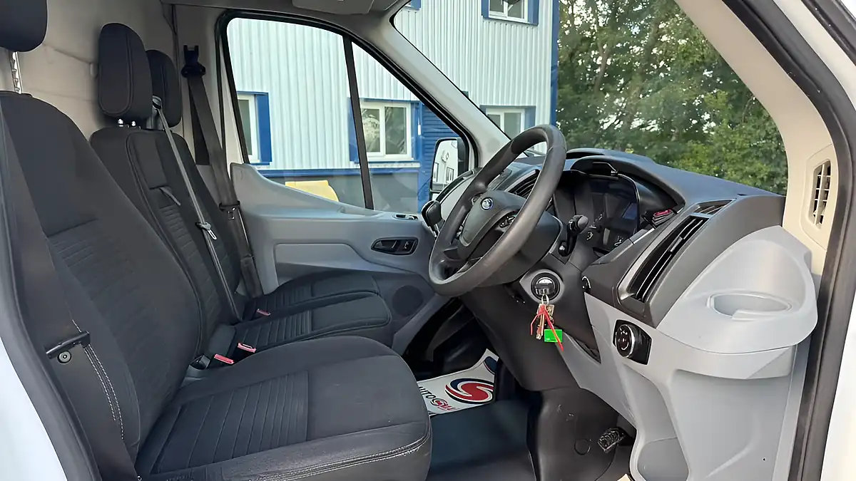 Used 2018 Ford Transit L2 H3 White - Interior and Exterior details 14