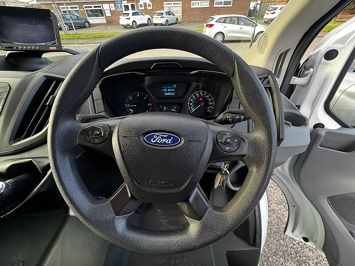 Used 2018 Ford Transit Leader 350 Frozen White - Interior and Exterior details 10