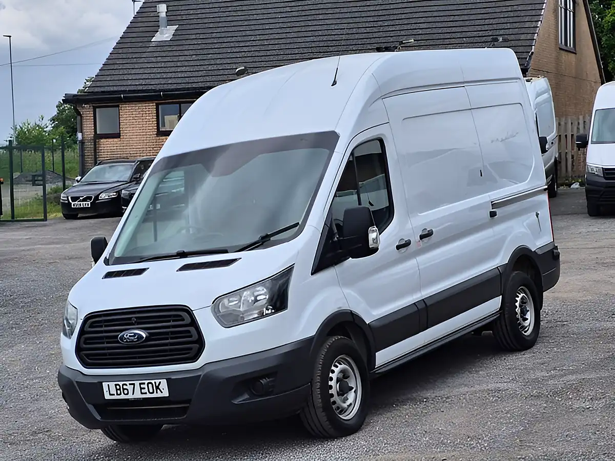 Used 2018 Ford Transit Leader White - Front View