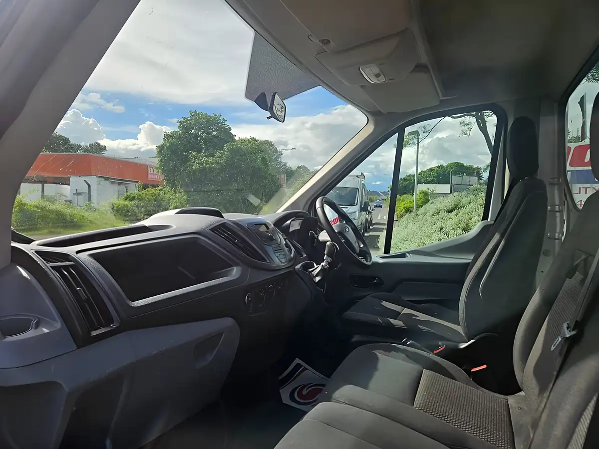 Used 2018 Ford Transit Lwb Tipper Pickup Silver - Interior and Exterior details 9