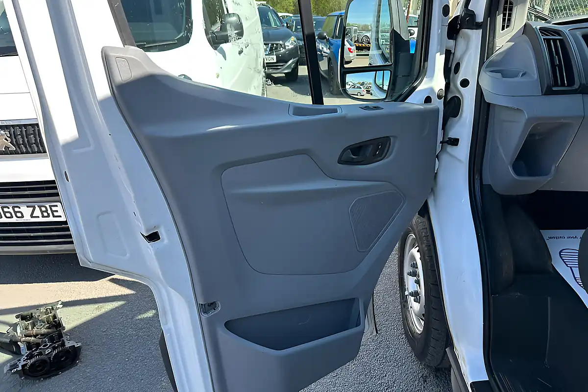 Used 2018 Ford Transit RWD L3 White - Interior and Exterior details 10