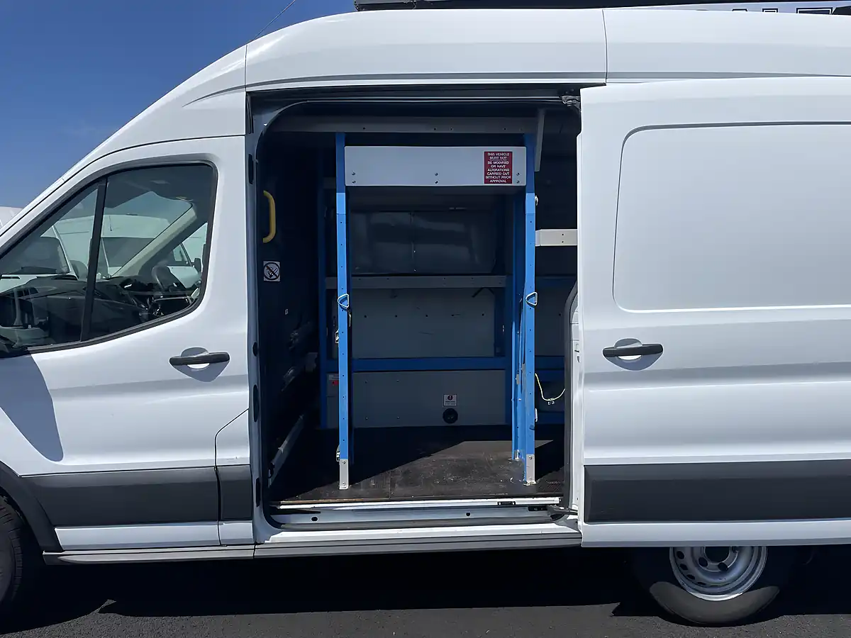 Used 2018 Ford Transit T350 L2H2 White - Interior and Exterior details 11