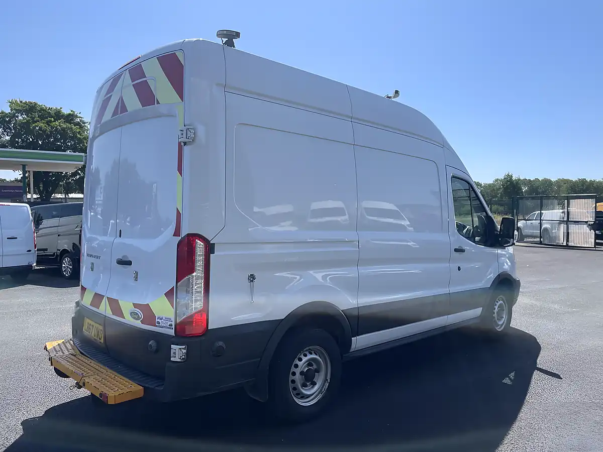 Used 2018 Ford Transit T350 L2H2 White - Interior and Exterior details 6