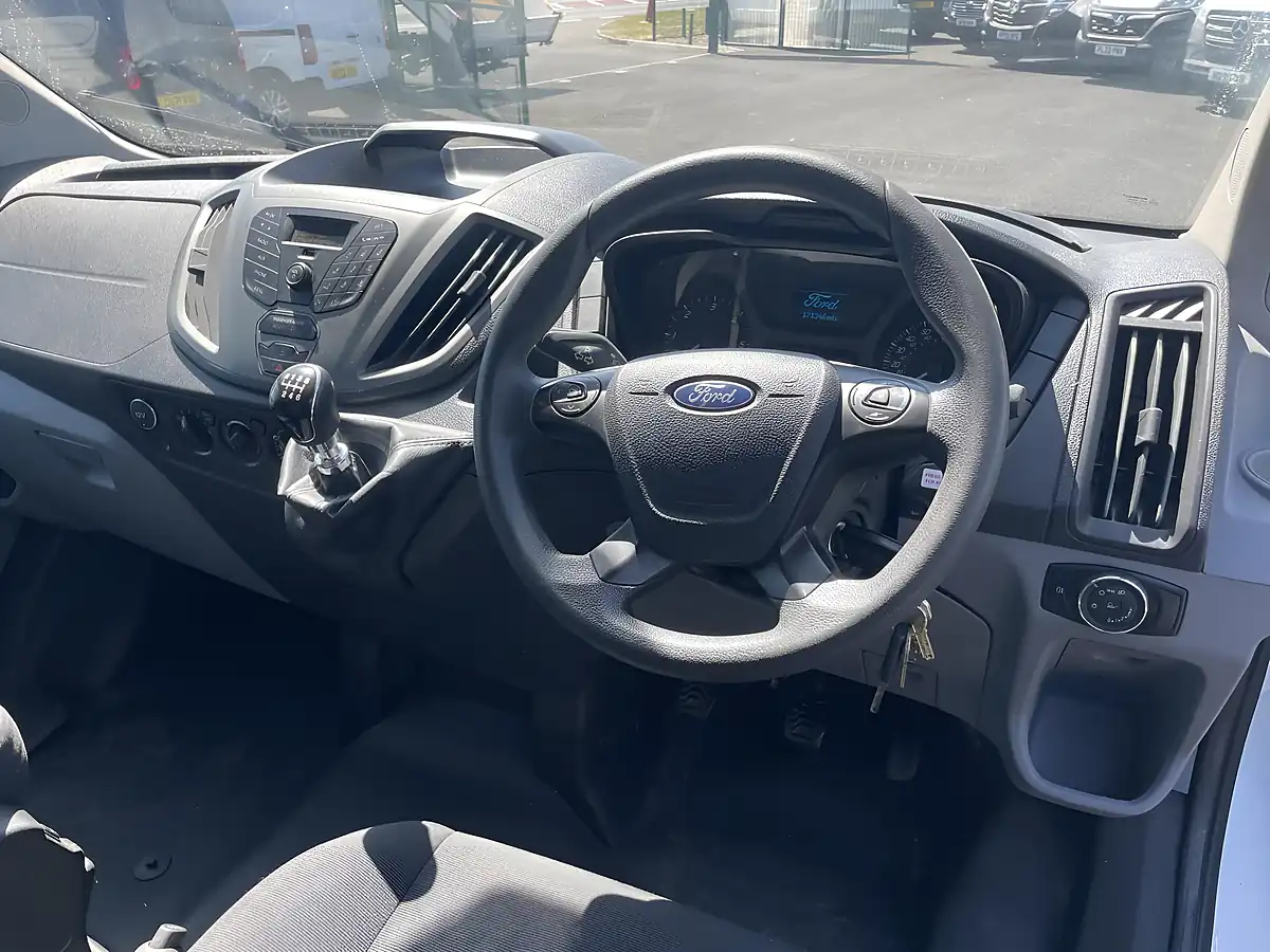 Used 2018 Ford Transit T350 L2H2 White - Interior and Exterior details 7