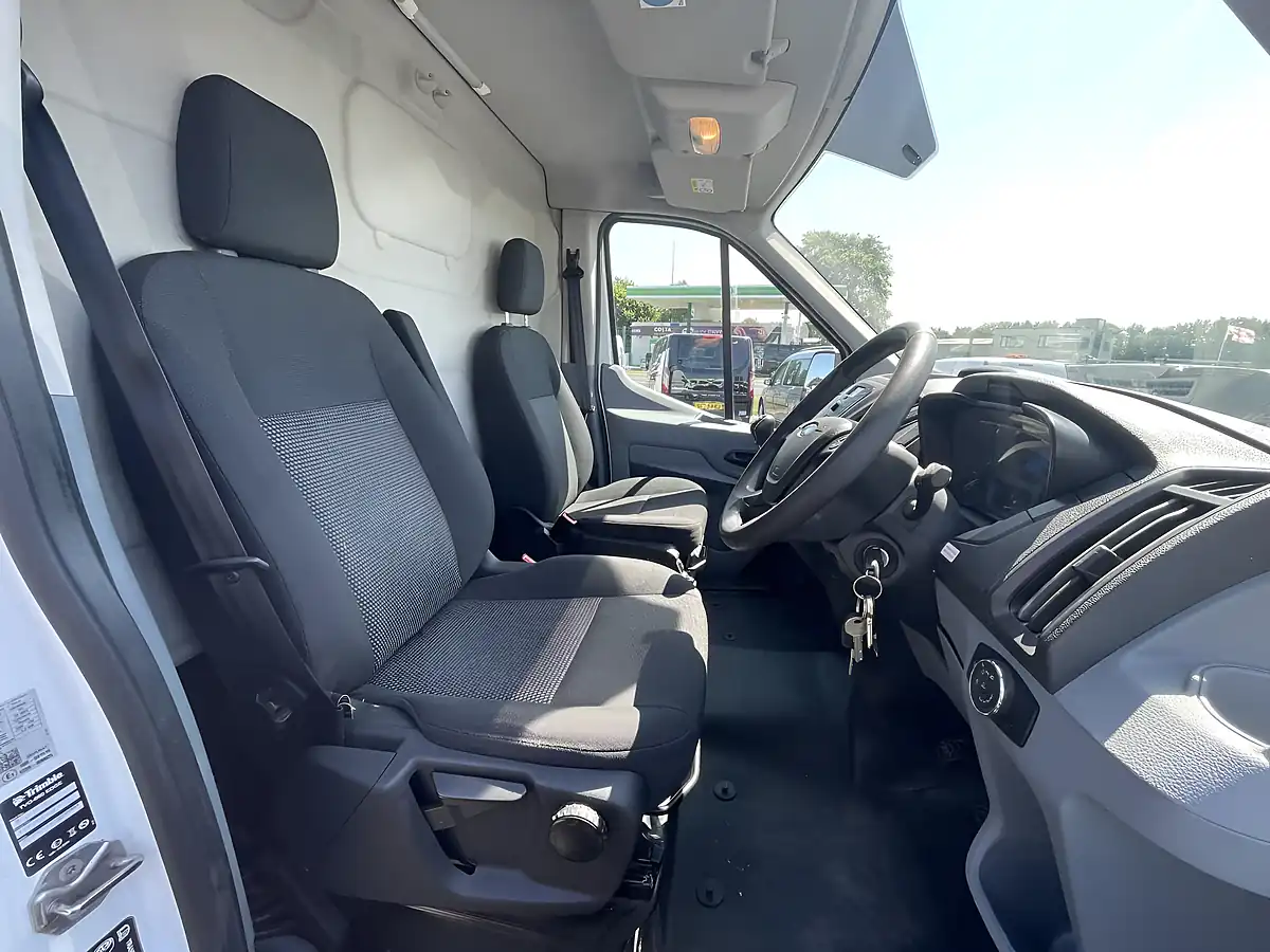 Used 2018 Ford Transit T350 L2H2 White - Interior and Exterior details 9