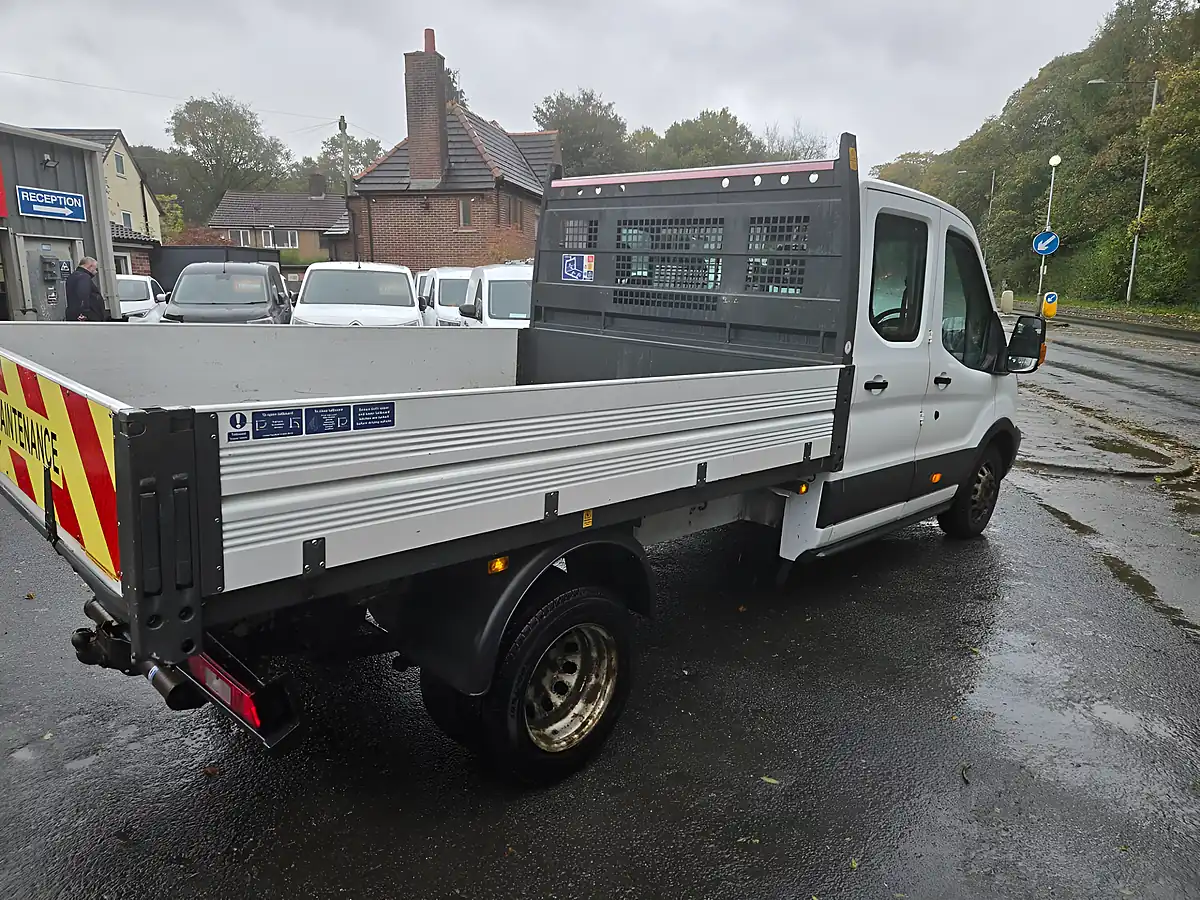Used 2018 Ford Transit Tipper Crew Van White - Interior and Exterior details 10