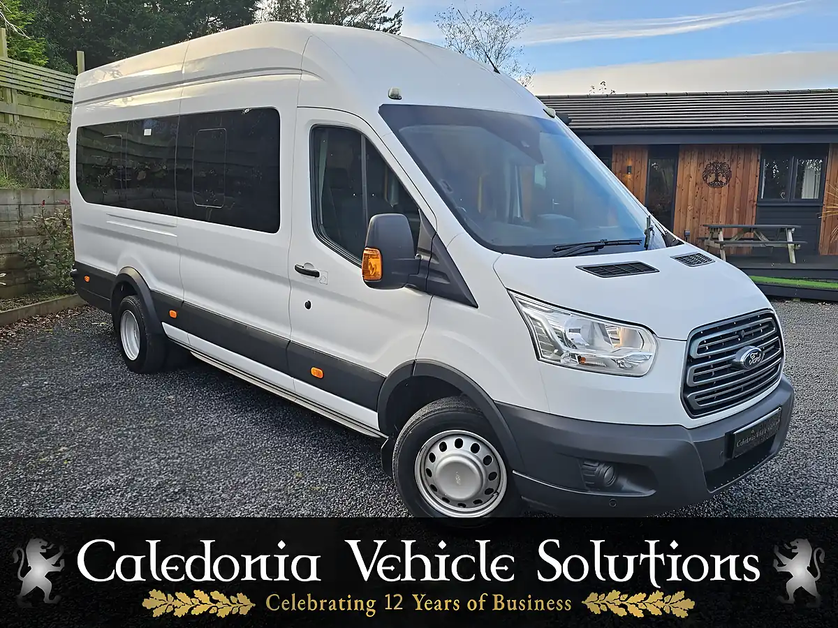Used 2018 Ford Transit Trend White - Front View