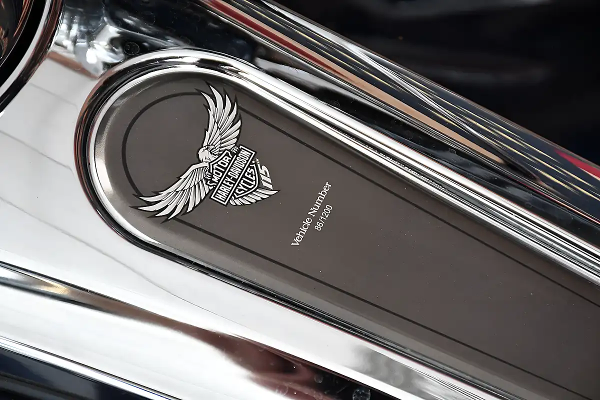 Used 2018 Harley-Davidson Cvo Flhtkse Electra Glide Ultra Limited Blue - Interior and Exterior details 13