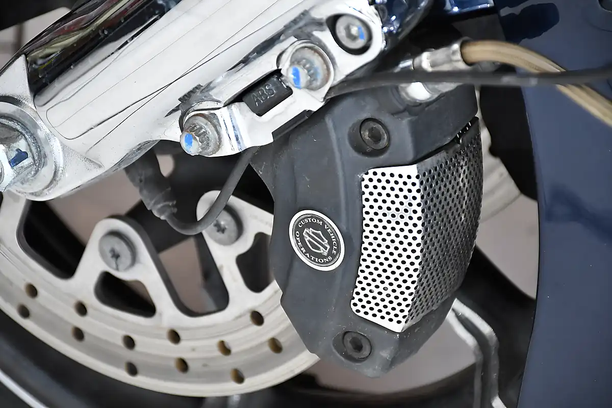 Used 2018 Harley-Davidson Cvo Flhtkse Electra Glide Ultra Limited Blue - Interior and Exterior details 19