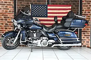 Used 2018 Harley-Davidson Cvo Flhtkse Electra Glide Ultra Limited Blue - Interior and Exterior details 7