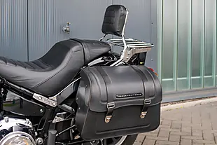 Used 2018 Harley-Davidson Low Rider Vivid Black - Interior and Exterior details 16