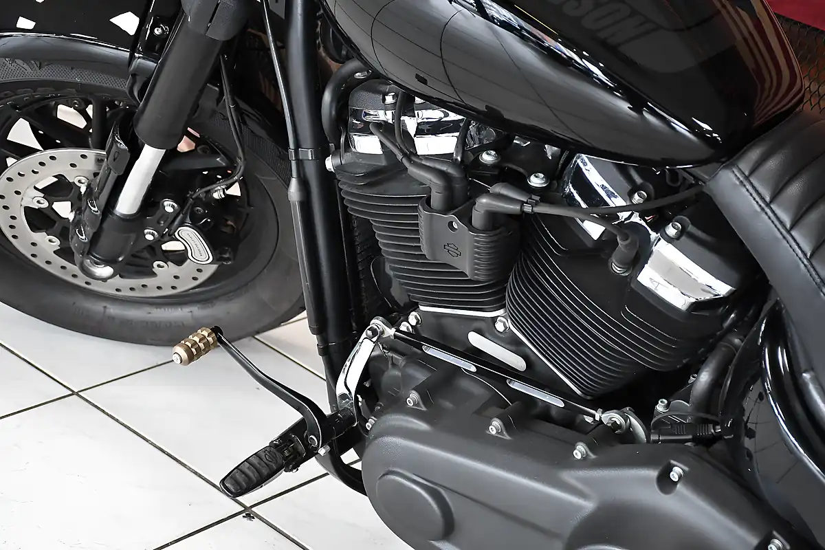 Used 2018 Harley-Davidson Softail Fat Bob Black - Interior and Exterior details 10