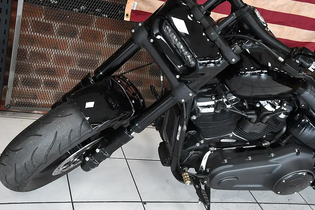 Used 2018 Harley-Davidson Softail Fat Bob Black - Interior and Exterior details 13