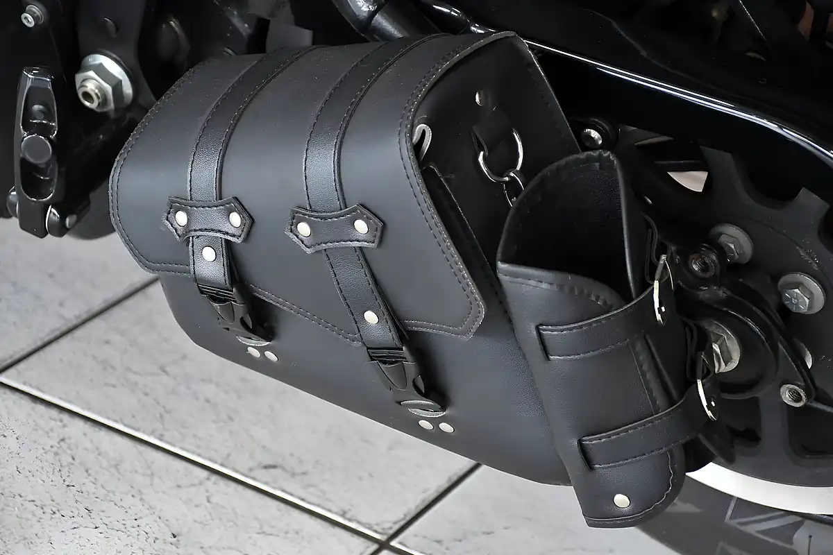 Used 2018 Harley-Davidson Softail Fat Bob Black - Interior and Exterior details 17