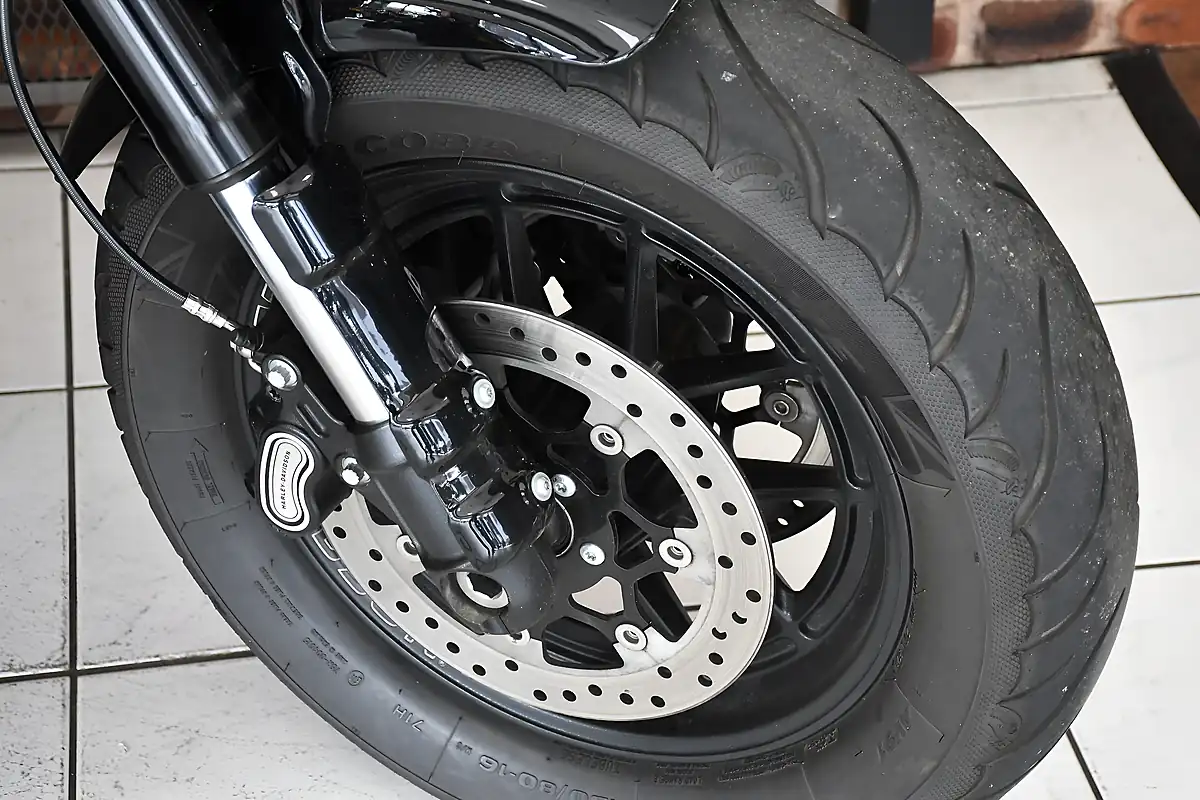 Used 2018 Harley-Davidson Softail Fat Bob Black - Interior and Exterior details 19
