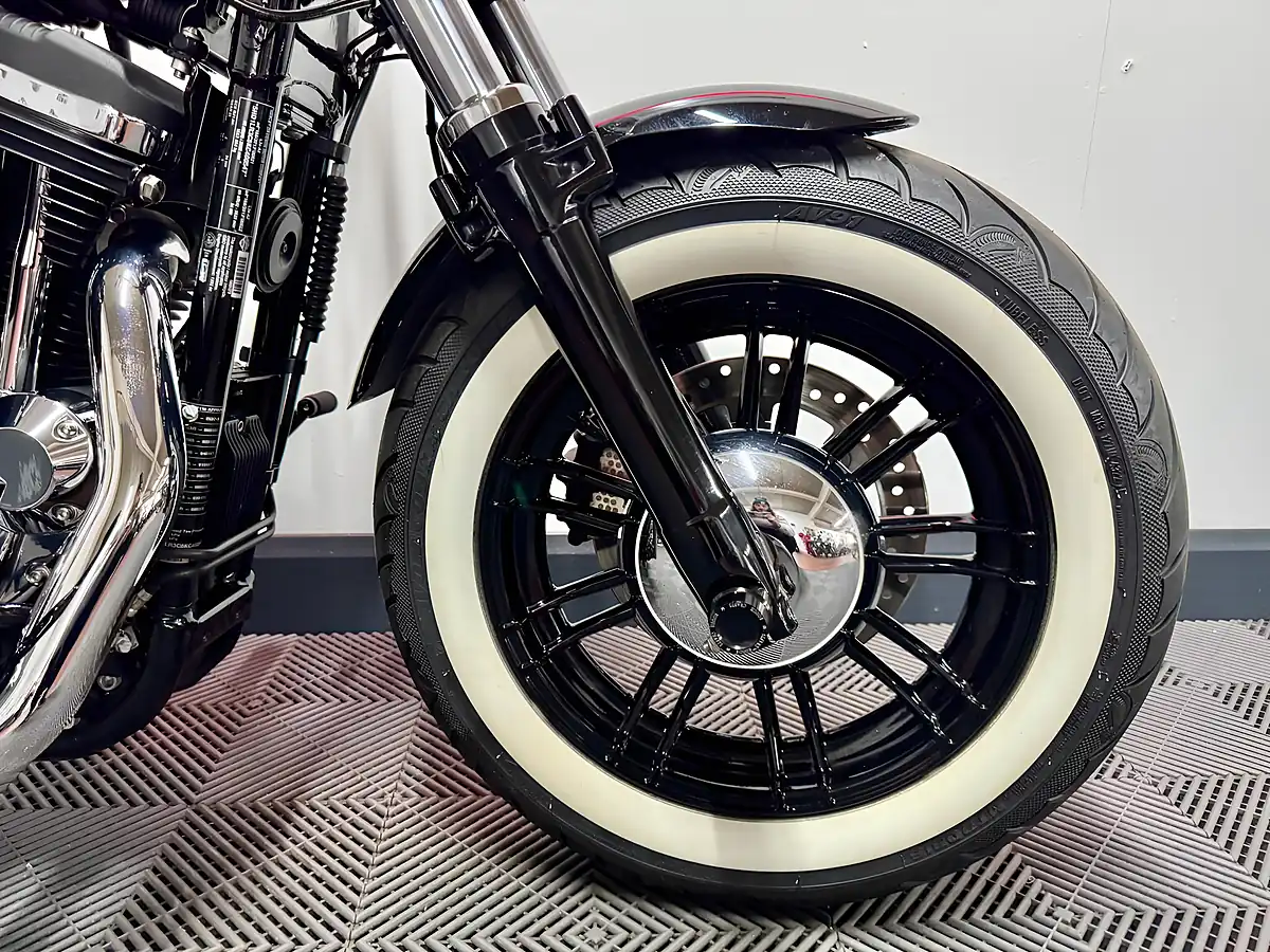 Used 2018 Harley-Davidson Sportster Forty-Eight Special White - Interior and Exterior details 12
