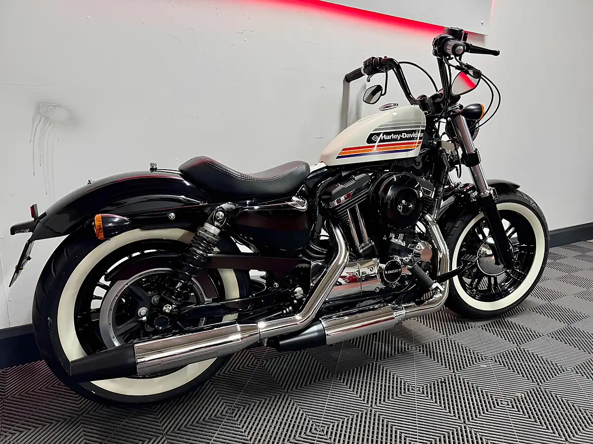 Used 2018 Harley-Davidson Sportster Forty-Eight Special White - Interior and Exterior details 3