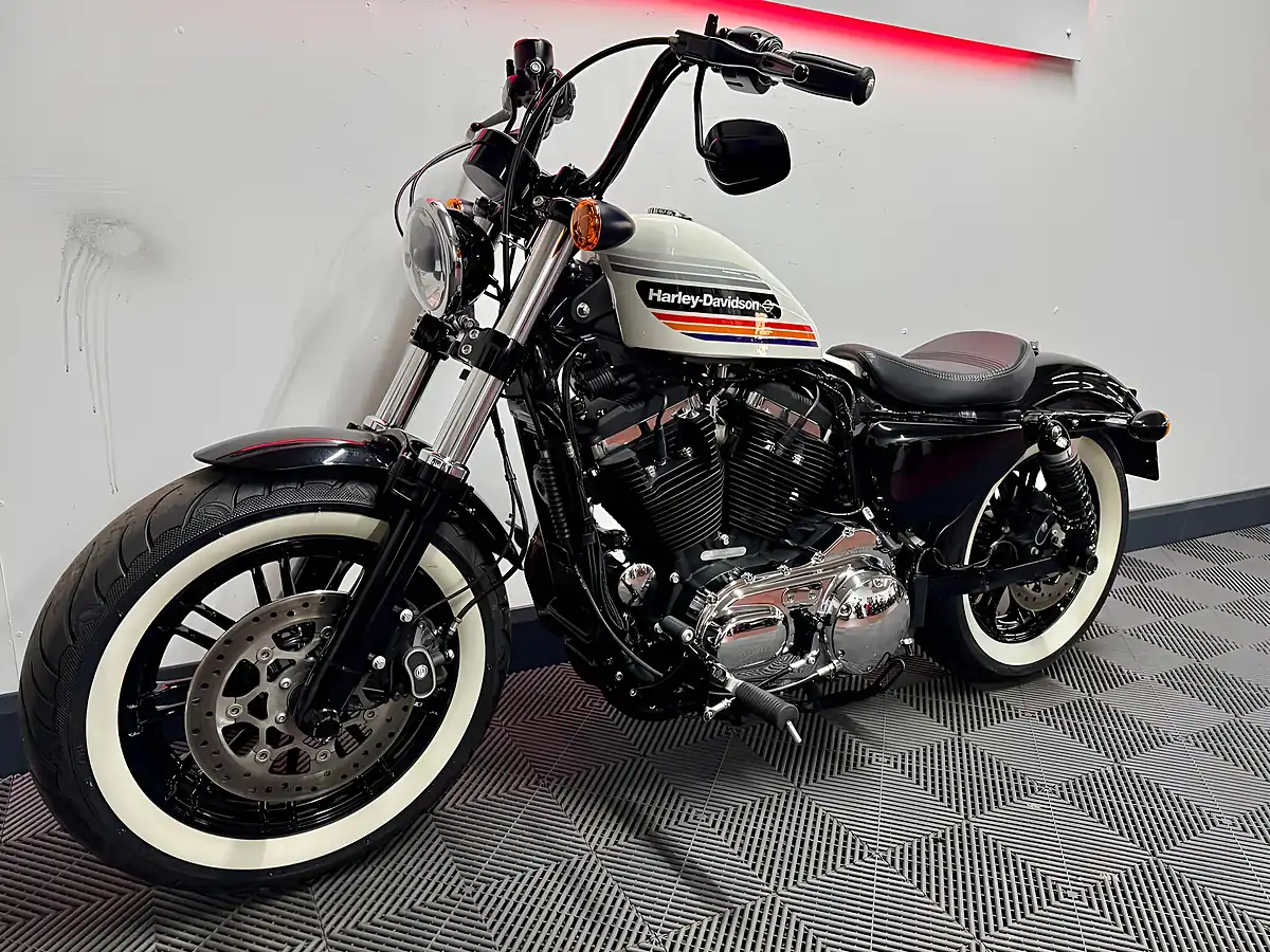 Used 2018 Harley-Davidson Sportster Forty-Eight Special White - Interior and Exterior details 7