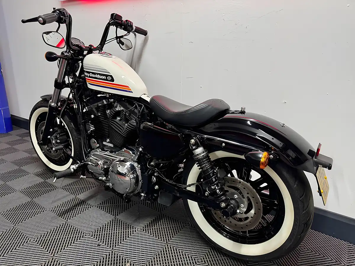 Used 2018 Harley-Davidson Sportster Forty-Eight Special White - Interior and Exterior details 8