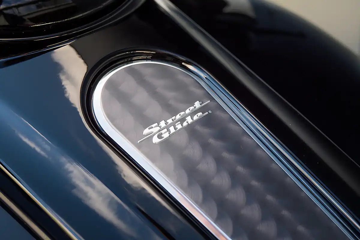 Used 2018 Harley-Davidson Street Glide Special Vivid Black - Interior and Exterior details 19