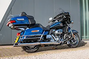 Used 2018 Harley-Davidson Ultra Limited 115th Anniversary Legend Blue/Vivid Black - Interior and Exterior details 6