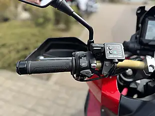 Used 2018 Honda Adv 750 J Red - Interior and Exterior details 11