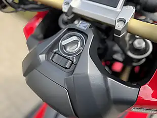 Used 2018 Honda Adv 750 J Red - Interior and Exterior details 12