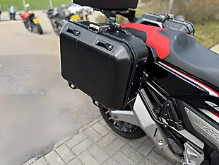 Used 2018 Honda Adv 750 J Red - Interior and Exterior details 13