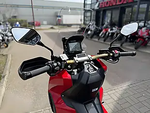 Used 2018 Honda Adv 750 J Red - Interior and Exterior details 19