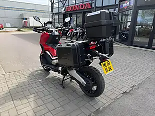 Used 2018 Honda Adv 750 J Red - Interior and Exterior details 7