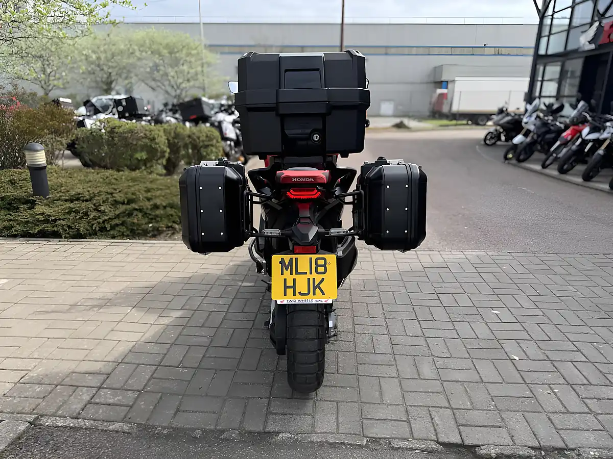 Used 2018 Honda Adv 750 J Red - Interior and Exterior details 8