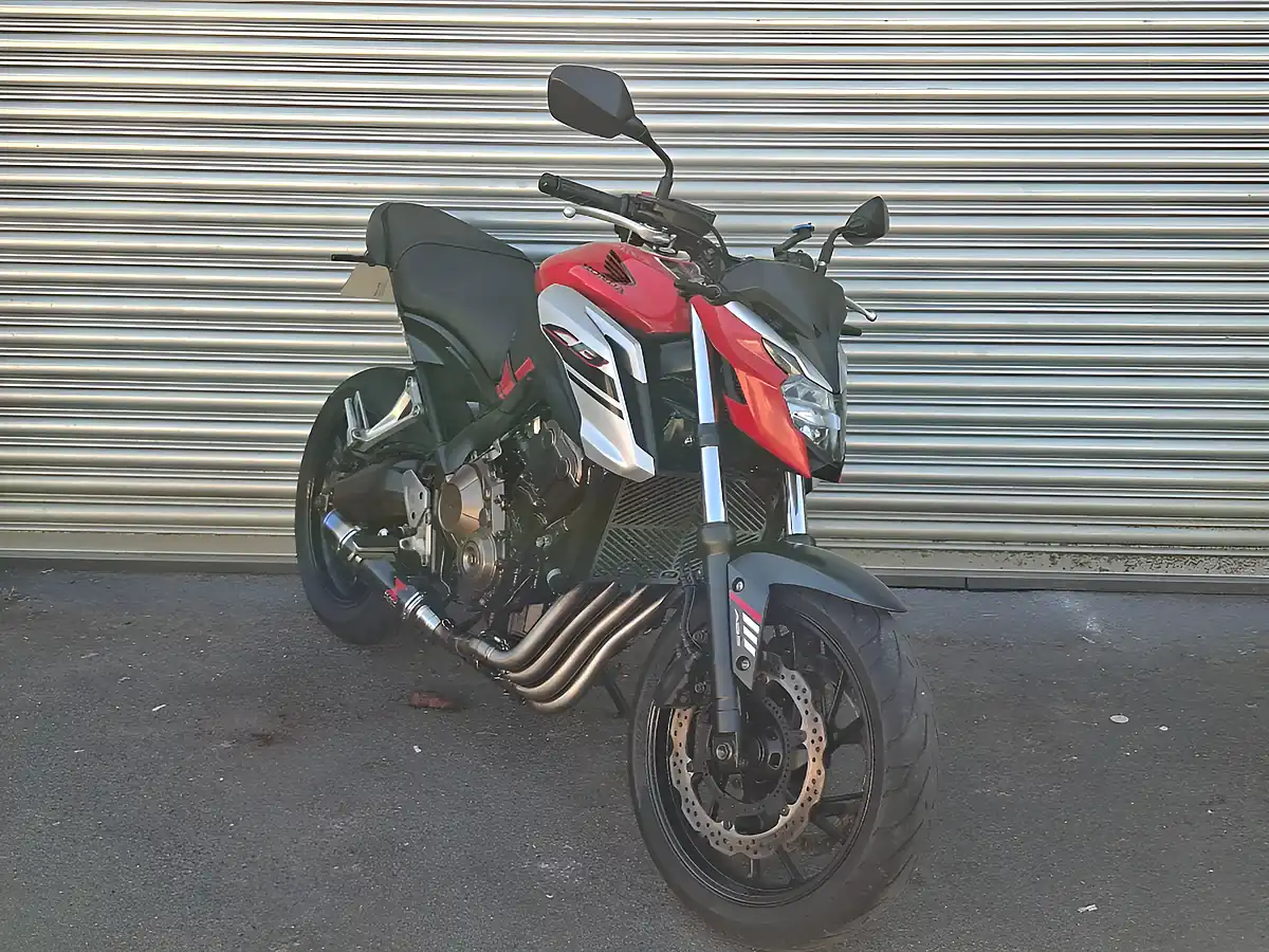 Used 2018 Honda Cb F Red - Interior and Exterior details 2