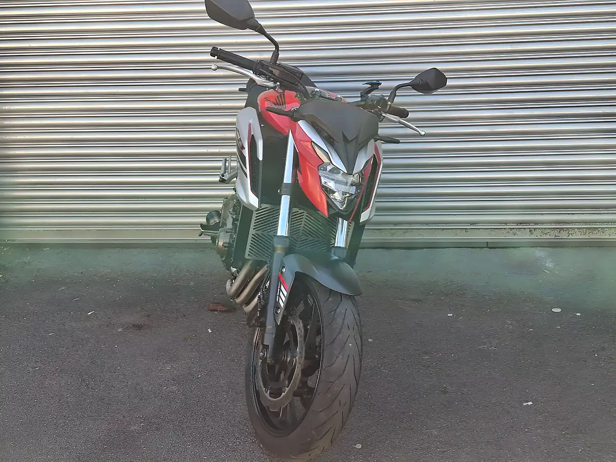 Used 2018 Honda Cb F Red - Interior and Exterior details 3