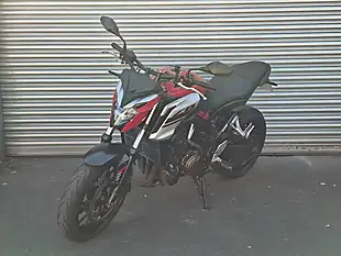 Used 2018 Honda Cb F Red - Interior and Exterior details 4