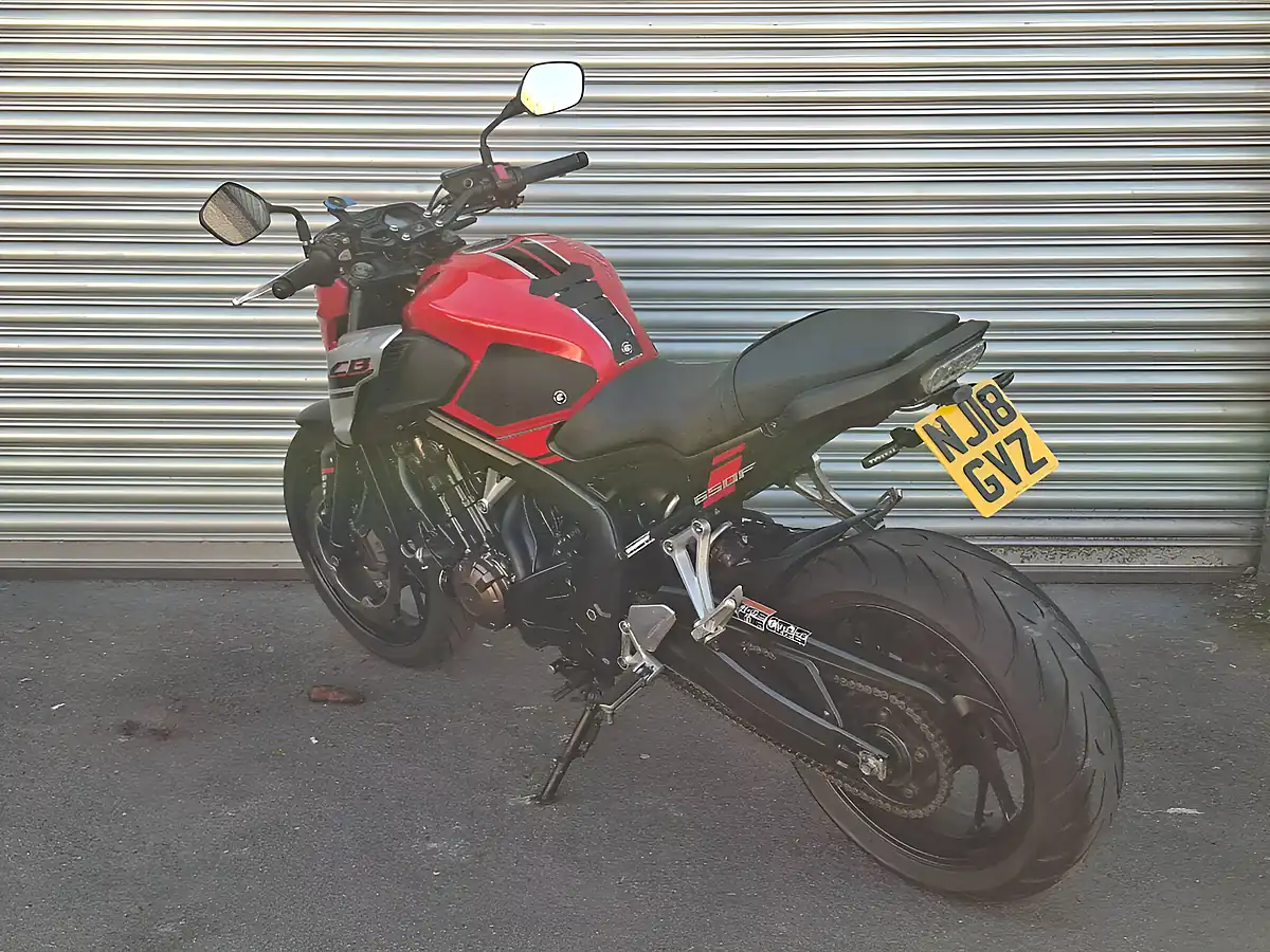 Used 2018 Honda Cb F Red - Interior and Exterior details 6