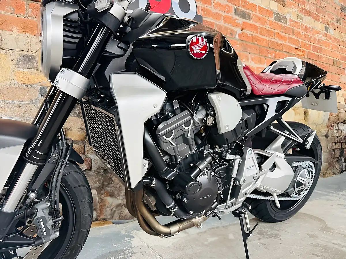 Used 2018 Honda Cb1000r Plus Black - Interior and Exterior details 15