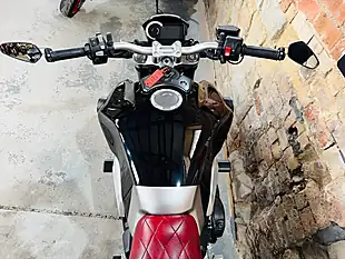 Used 2018 Honda Cb1000r Plus Black - Interior and Exterior details 20