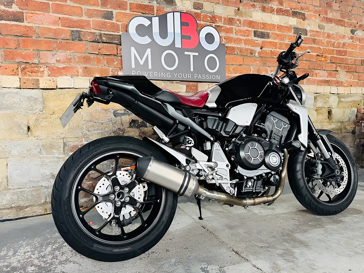 Used 2018 Honda Cb1000r Plus Black - Interior and Exterior details 4