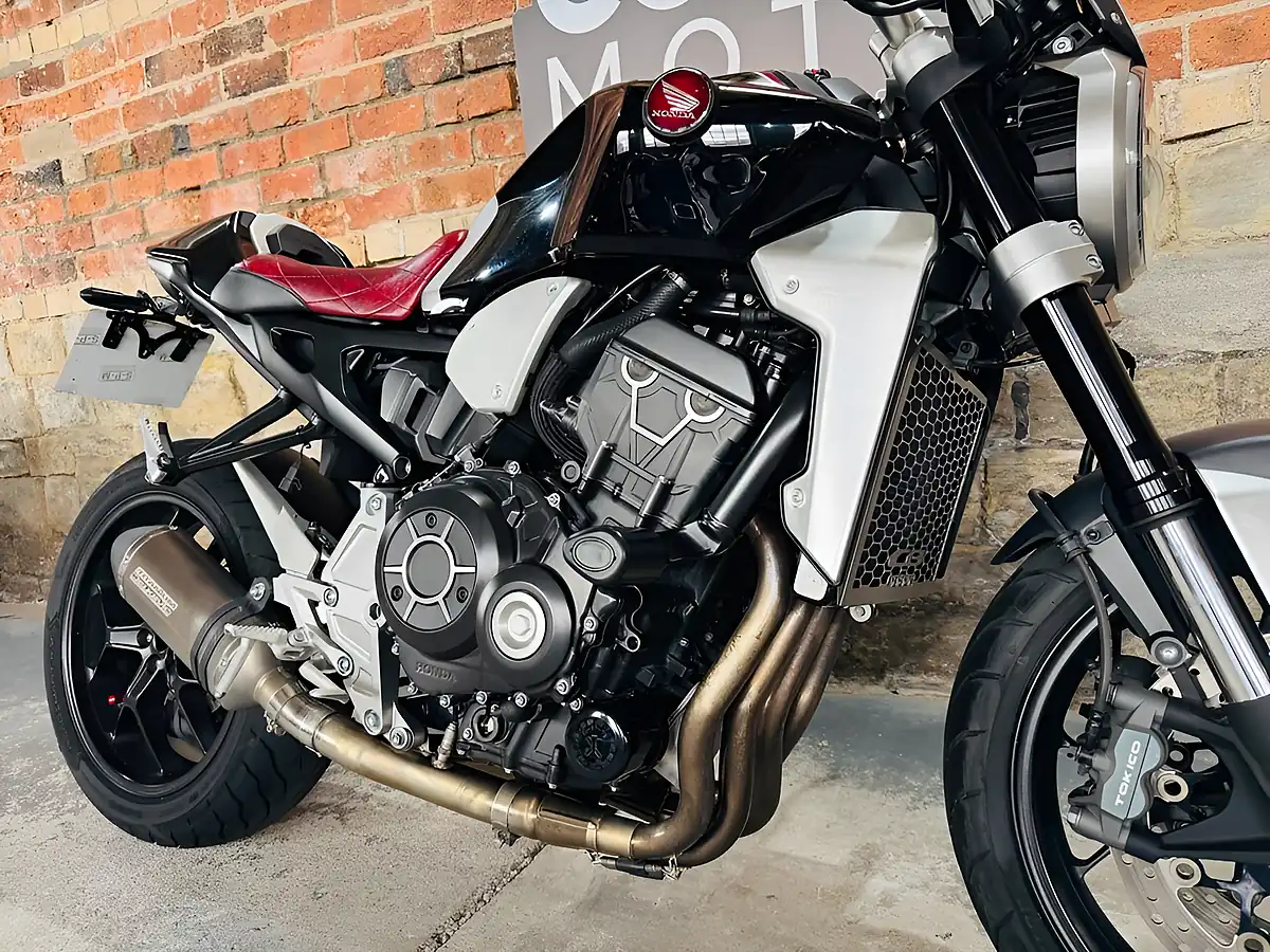 Used 2018 Honda Cb1000r Plus Black - Interior and Exterior details 6
