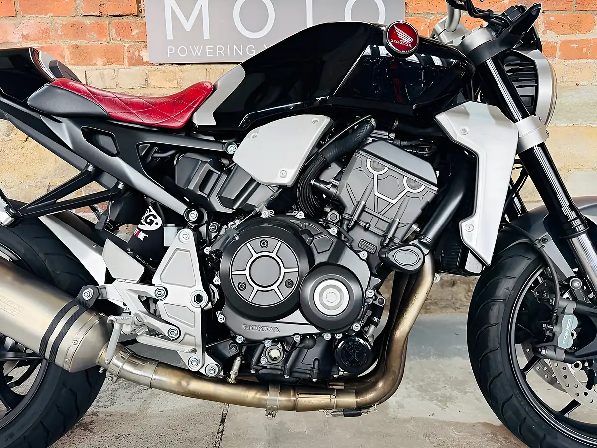 Used 2018 Honda Cb1000r Plus Black - Interior and Exterior details 7