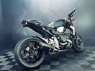 Used 2018 Honda CB1000R Plus Black - Interior and Exterior details 12